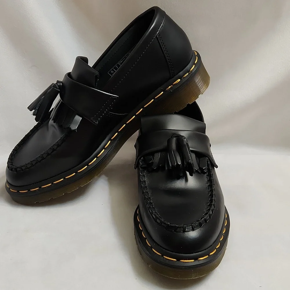Dr. Martens Adrian Tassel Leather Casual Black Loafers (Uni M Size 7, W Size 8) - Picture 8 of 14